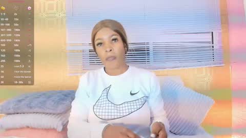 Snapshot of layla_lell chatting on 02.25.26 L A Y L A online show from 02.25.26
