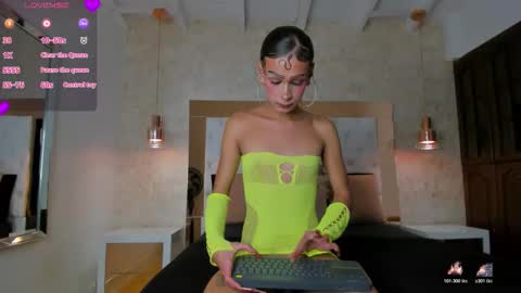 Snapshot of layla_mackenzie01 chatting on 02.18.26 Layla Mackenzie online show from 02.18.26