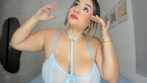 Layla Vanegas online show from 02.28.25