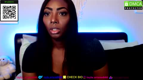 Snapshot of laylaariana chatting on 10.04.25 laylaariana online show from 10.04.25