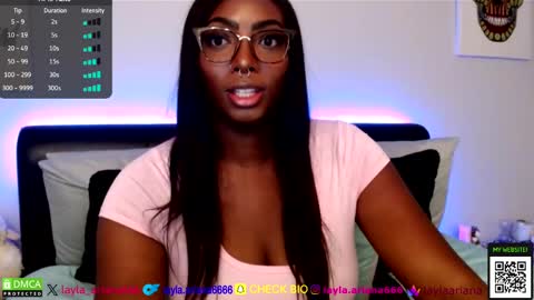 Snapshot of laylaariana chatting on 10.07.25 laylaariana online show from 10.07.25