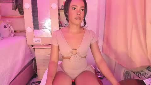 Snapshot of laylacarteer chatting on 06.16.26 LAYLA online show from 06.16.26