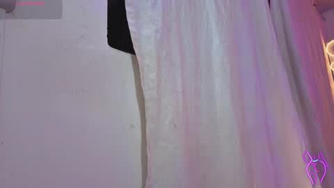 laylafoxy_tay online show from 11.24.25