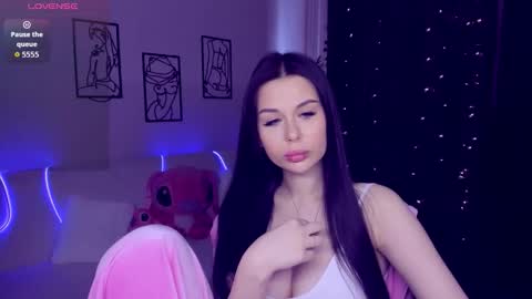 Snapshot of laylagreat chatting on 09.28.25 laylagreat online show from 09.28.25