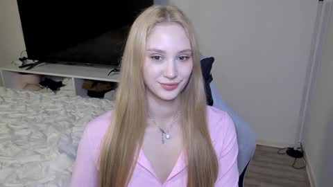 LaylaPretty001 online show from 03.06.26