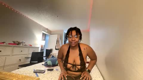 Layla Ros online show from 02.05.26