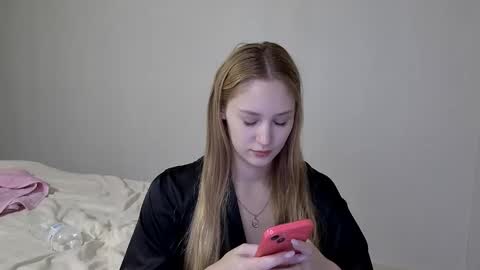 Snapshot of laylla001 chatting on 12.04.24 Laylla001 online show from 12.04.24