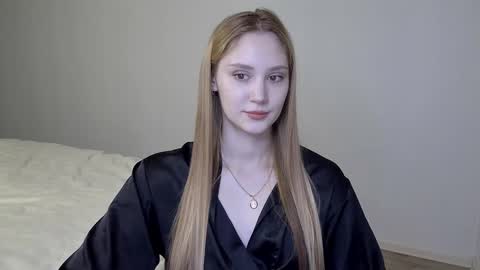 Snapshot of laylla001 chatting on 01.03.25 Laylla001 online show from 01.03.25