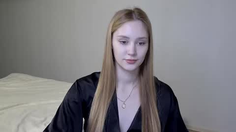 Snapshot of laylla001 chatting on 01.06.25 Laylla001 online show from 01.06.25