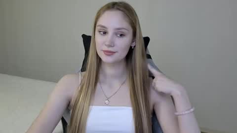 Snapshot of laylla001 chatting on 02.12.25 Laylla001 online show from 02.12.25