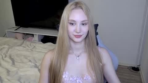 Snapshot of laylla001 chatting on 03.03.26 Laylla001 online show from 03.03.26