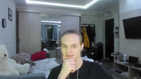 Snapshot of lazaret1k chatting on 03.31.26 Vladi online show from 03.31.26