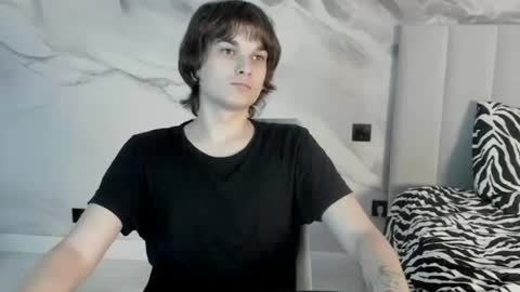 Snapshot of lazydarkknight chatting on 06.11.26 Alex online show from 06.11.26