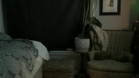 Milfandgentleman online show from 10.05.25