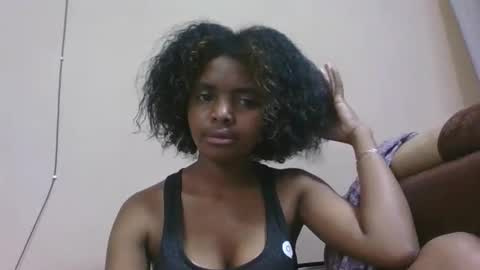 lea96546 online show from 11.19.25