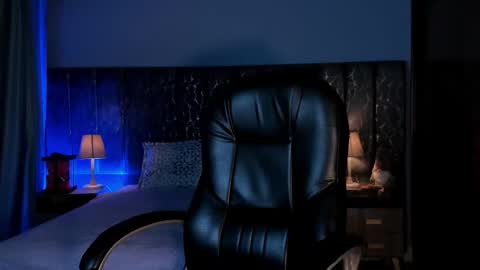 Snapshot of lea_velle chatting on 02.19.26 Lea Velle online show from 02.19.26