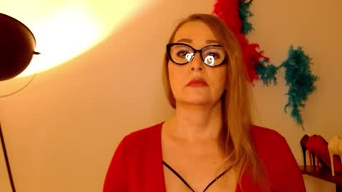 Snapshot of leadesire chatting on 02.18.25 LEA online show from 02.18.25