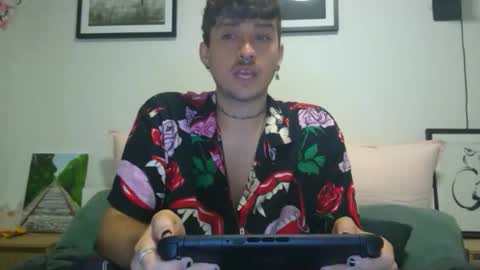 Leaf online show from 04.04.26