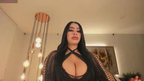 leahlombardi_ online show from 10.05.25