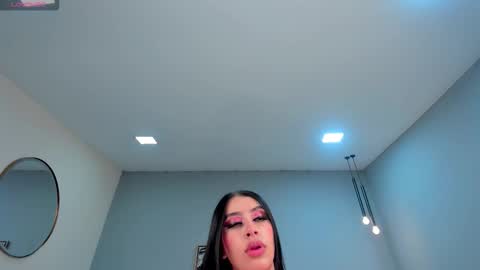 leahlombardi_ online show from 10.13.25