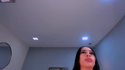 leahlombardi_ online show from 10.16.25