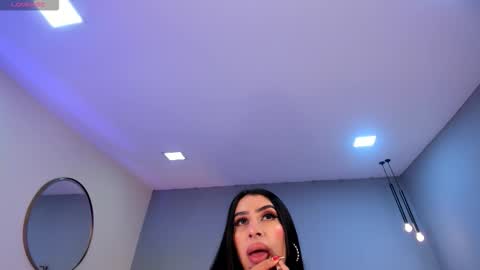 Snapshot of leahlombardi_ chatting on 12.04.25 leahlombardi_ online show from 12.04.25