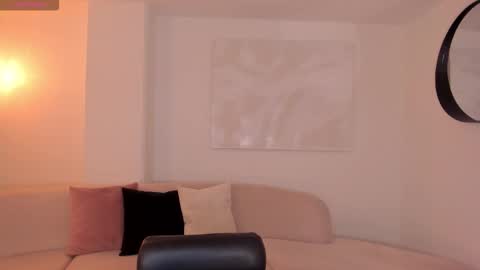 leahnovac online show from 10.28.25