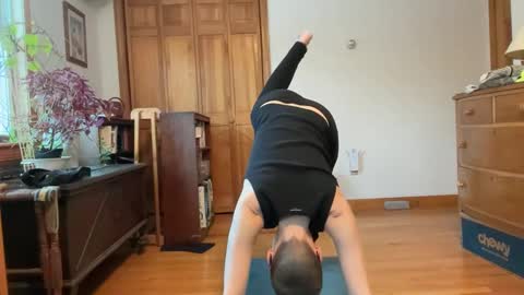 Snapshot of leahwilde chatting on 02.07.25 Lee online show from 02.07.25