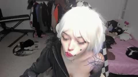 Snapshot of leamelie chatting on 07.09.26 Amelia Black OF AMELIABLACK666 I lost all my thumbs up help me to get 80 online show from 07.09.26