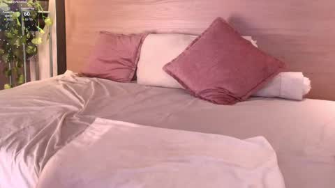 Snapshot of leamonroe__ chatting on 09.12.25 Hey Im Lea online show from 09.12.25