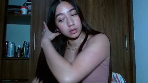 Snapshot of leanaalhub chatting on 12.20.24 leanaalhub online show from 12.20.24