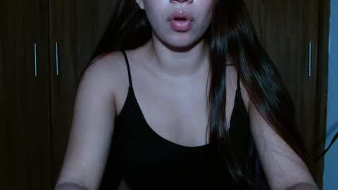 Snapshot of leanaalhub chatting on 01.12.25 leanaalhub online show from 01.12.25