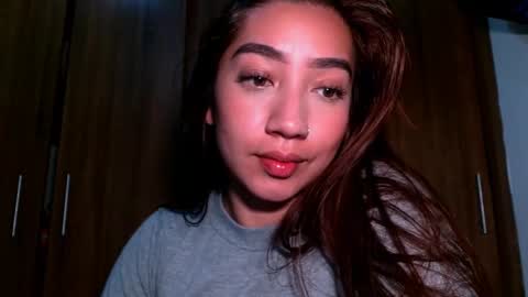 Snapshot of leanaalhub chatting on 09.17.25 leanaalhub online show from 09.17.25