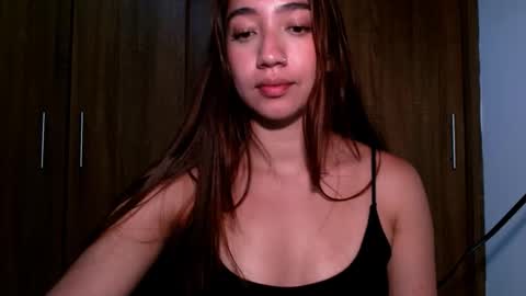 Snapshot of leanaalhub chatting on 09.19.25 leanaalhub online show from 09.19.25