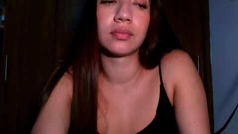 Snapshot of leanaalhub chatting on 10.04.25 leanaalhub online show from 10.04.25