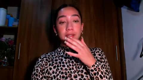 leanaalhub online show from 11.29.25