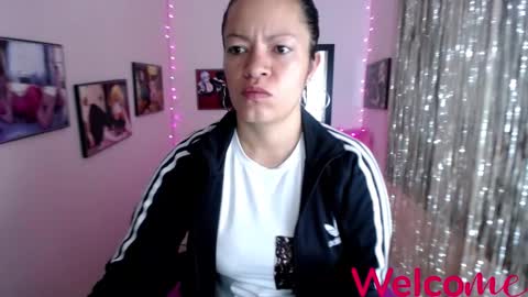 Leandra online show from 02.23.25