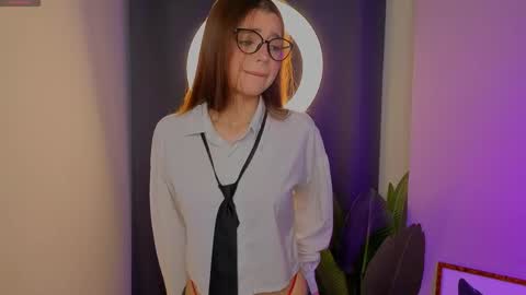 Sophie online show from 04.15.26