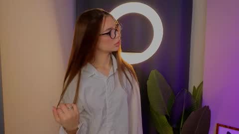 Sophie online show from 04.15.26