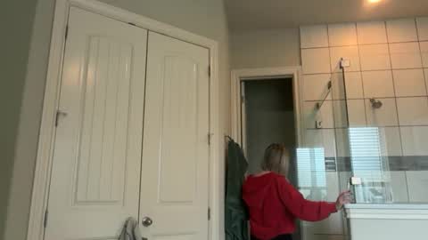 leanneluxecouple online show from 12.22.25