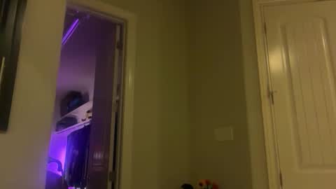 leanneluxecouple online show from 02.17.26