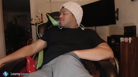 Learoy online show from 12.25.24