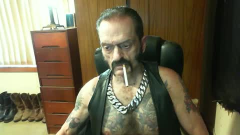 leathergreaser online show from 01.06.25