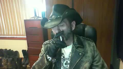 Snapshot of leathergreaser chatting on 05.27.26 leathergreaser online show from 05.27.26