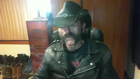 Snapshot of leathergreaser chatting on 05.31.26 leathergreaser online show from 05.31.26