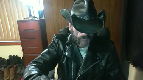 Snapshot of leathergreaser chatting on 06.07.26 leathergreaser online show from 06.07.26