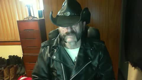 Snapshot of leathergreaser chatting on 06.09.26 leathergreaser online show from 06.09.26