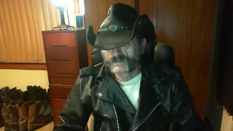 Snapshot of leathergreaser chatting on 06.14.26 leathergreaser online show from 06.14.26