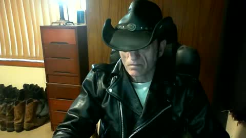 Snapshot of leathergreaser chatting on 07.07.26 leathergreaser online show from 07.07.26