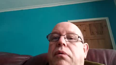 leatherpants68 online show from 04.28.26